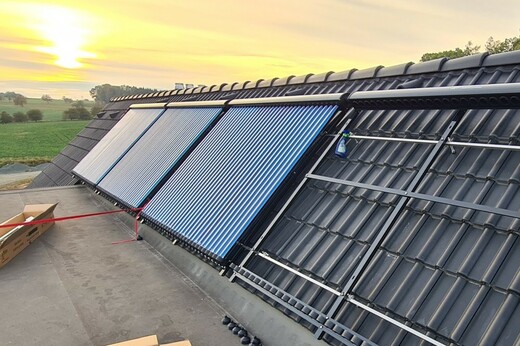 Plánování a realizace projektu termického solárního ohřevu vody.